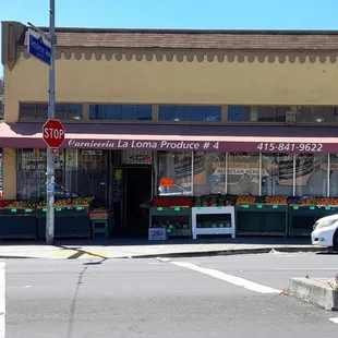 《Outside Picture Shot Of This La Loma #4 Location》