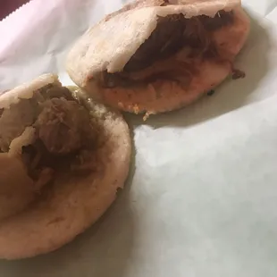 Gorditas de carnitas y desebrada
