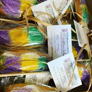 King cake wedding favors