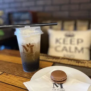 Jasmine Pearl Green Tea Cheese Foam/ chocolate macaron