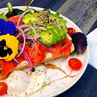 Smoke Salmon Toast