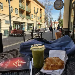 Work, almond croissant and a large iced matcha latte w/ oatmilk. Thanks La Lune! :0)