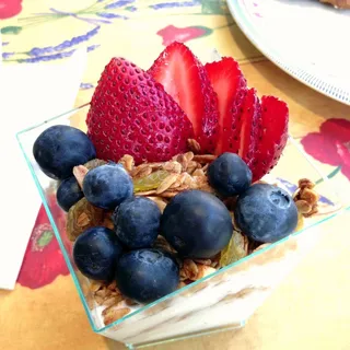 Granola Yogurt Parfait
