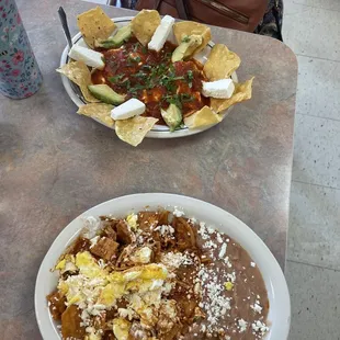 Red Cilanquiles with scrambled eggs and chicken , Huevos motulenos