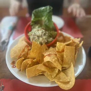 Guac & chips