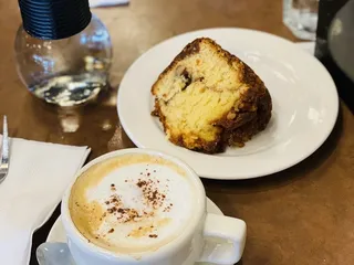 Neuhaus Cafe