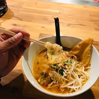 Tomyum noodles (Thai Style)