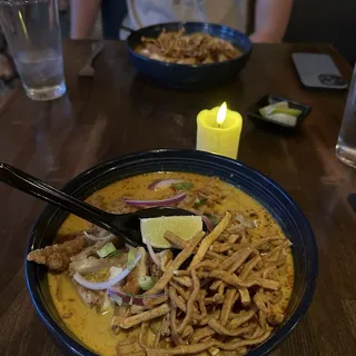 Dumplings Khao Soi