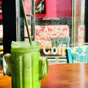 Matcha Green Tea Latte - Iced   16 oz.