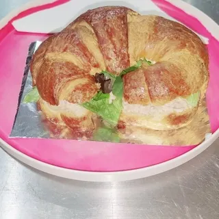 Tuna Croissant