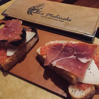 Montaditos de Jamon y Queso