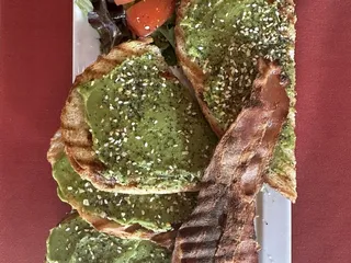 Cake's Cafe