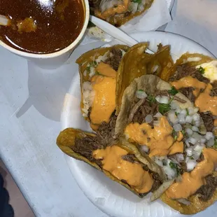 mamalona plate w/ birria de res