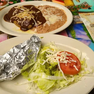 Lunch Special #1 with an excellent Chili Relleno, beans, chicken taco and guasalad.