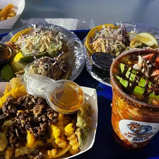 Asada fríes/campechana/fish tacos