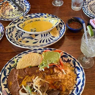 Queso + Deluxe Mexican Dinner