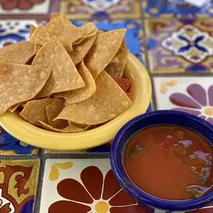 Chips &amp; salsa