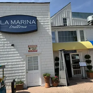 La Marina Sign