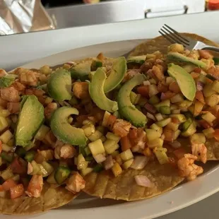 Tostadas de ceviche de camarón