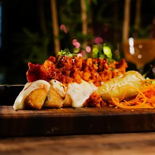 chicken wings and fried chicken, fried chicken, chicken, chicken wings, bbq wings, bbq chicken, fried chicken wings, poultry, food