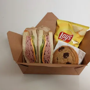Sandwich Classic Boxed Lunch, catering