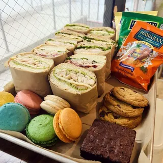 Catering French Macarons