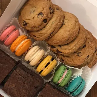 Chocolate Chip Cookies and Brownie Box