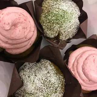 Matcha Strawberry Mochi Muffin (gluten free)