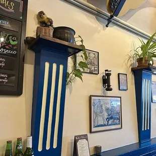 Pretty Greek decor, rustic and warm