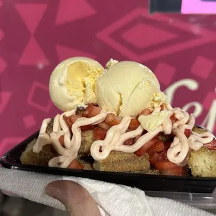 Strawberry cheesecake with added ice cream