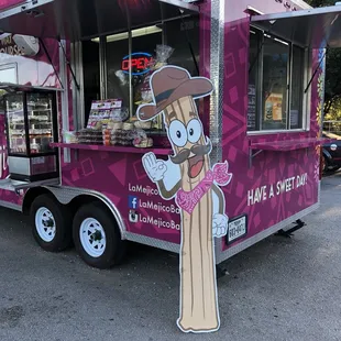 This is the best mascot I've seen in some time