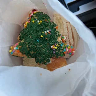 Also gave me Xmas tree cookie free