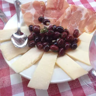 Prosciutto, Olives & Cheese