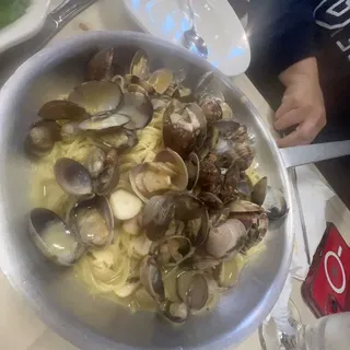 Linguini with Mussels