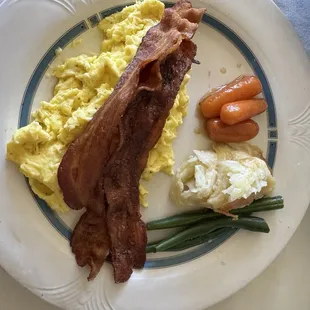 Scrambled eggs and bacon