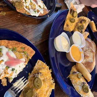 Sampler appetizer and Mexican pizza