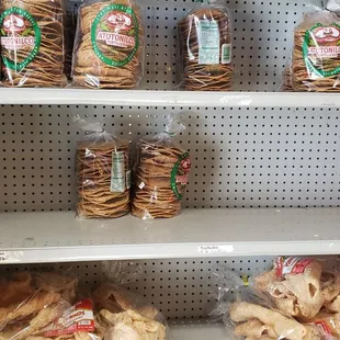 shelves of bread and bread rolls