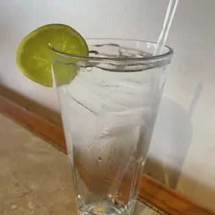 Water with fresh lime