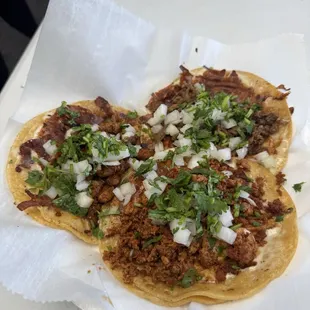 3 tacos