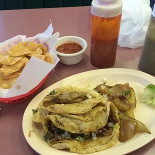 The spread, nice crispy chips and a good house salsa to go with my chicken and carne asada tacos