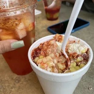 Rusa and elote en vaso