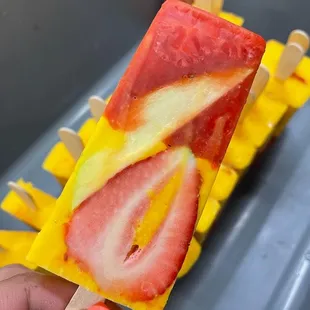 Paleta de Fresa con mango