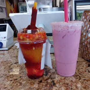 Mangoniada. And Agua de fresa