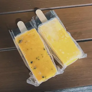 Paletas: Passion fruit + Mango