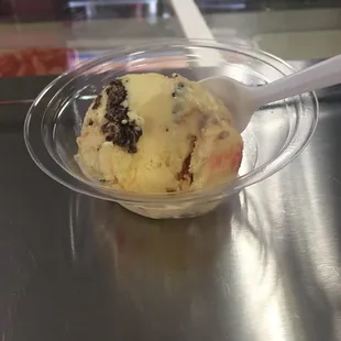 Mexican Twinky ice cream single scoop.