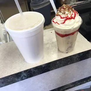 Horchata and fresas con crema!
