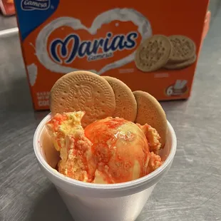 Thres Maria Sundae!