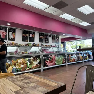 Very clean and spacious dining area