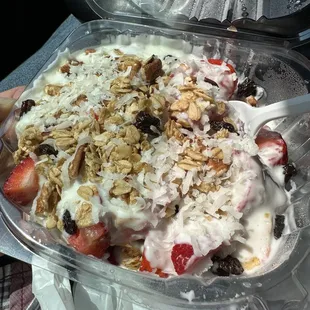 Fresas con Crema (strawberries, coconut, raisins, granola, walnuts and sweet cream!)