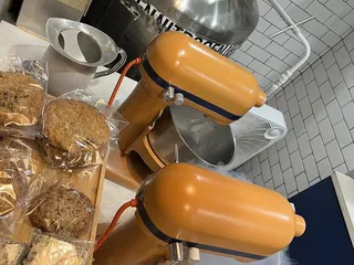 -320° Coffee & Creamery